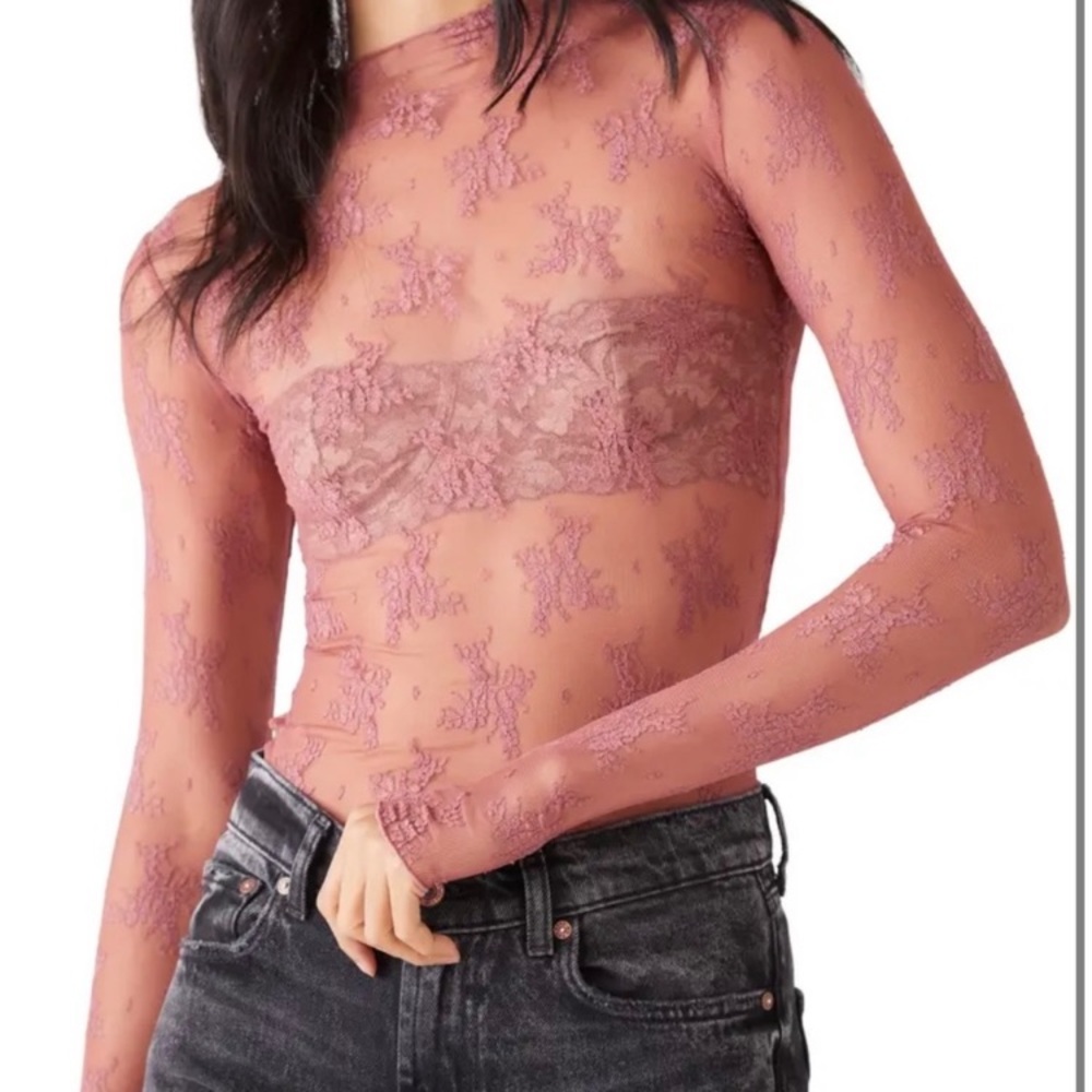 🌺NWT Free People Lady Lux Lace Top